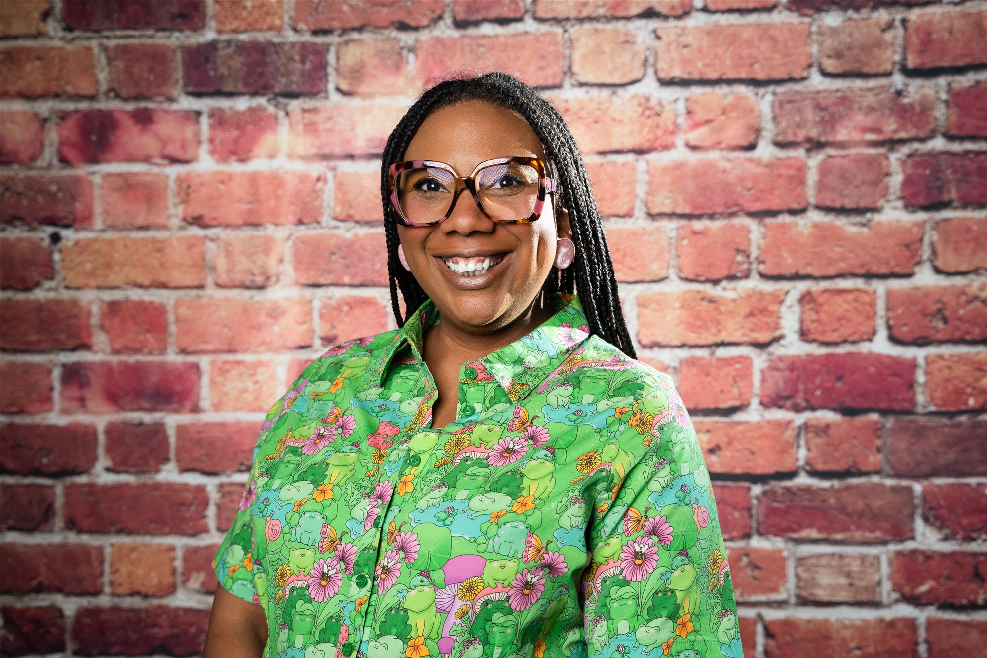 lena stone green outfit head and promos 3 of 112 - Professional headshot